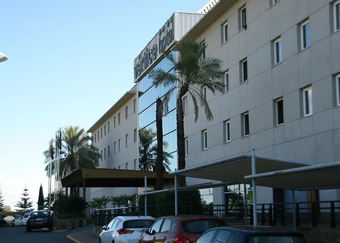 Apartamentos Apartour Bormujos